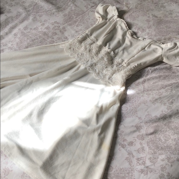 White Dress - Picture 4 of 4